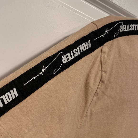 Hollister tee size M - Picture 3 of 4